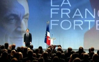 Tổng thống Pháp tự tán dương